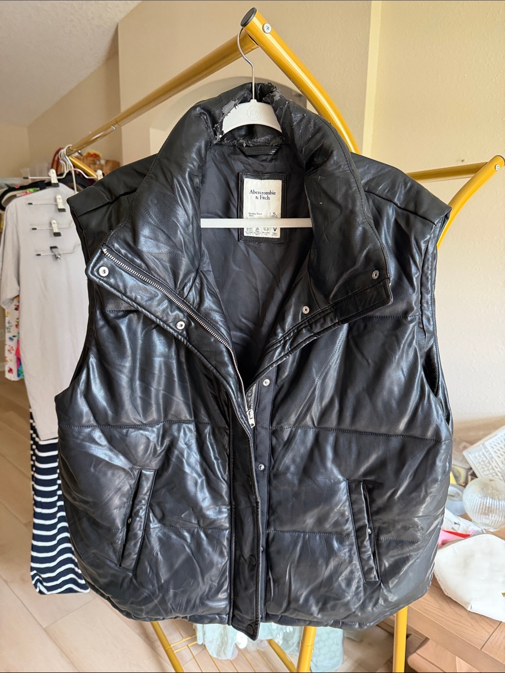 Abercrombie & Fitch Black Quilted Puffer Vest